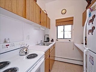 2nd image of 4 Rose St APT 4G2