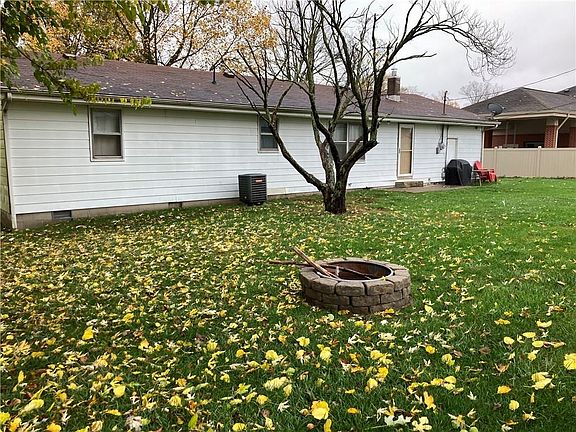 4th image of 703 N State Road 3