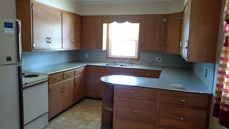2nd image of 601 16th St