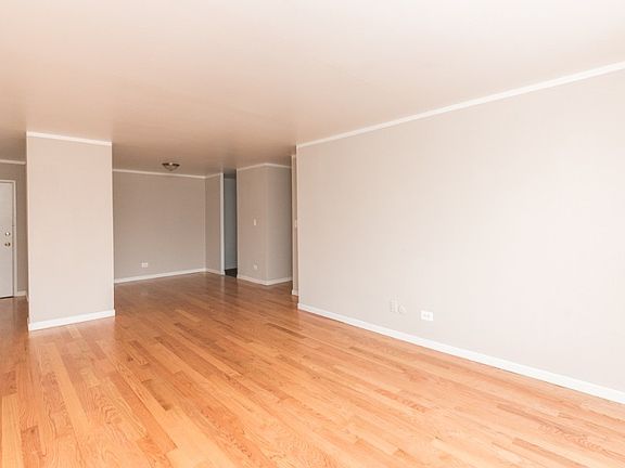 2nd image of 1515 W Morse Ave #4