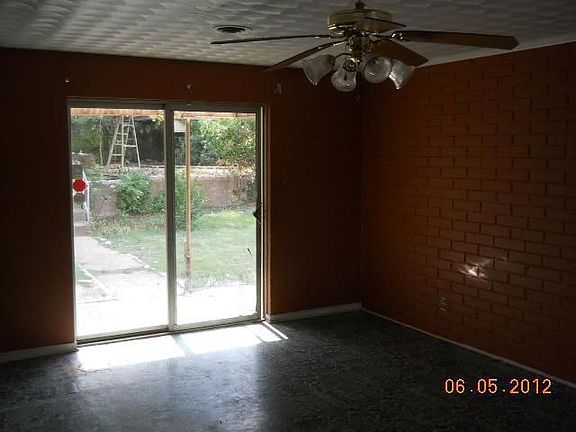 2nd image of 3519 Oak Creek Cir