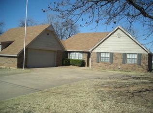 311 W Chestnut St, Archer City, TX 76351