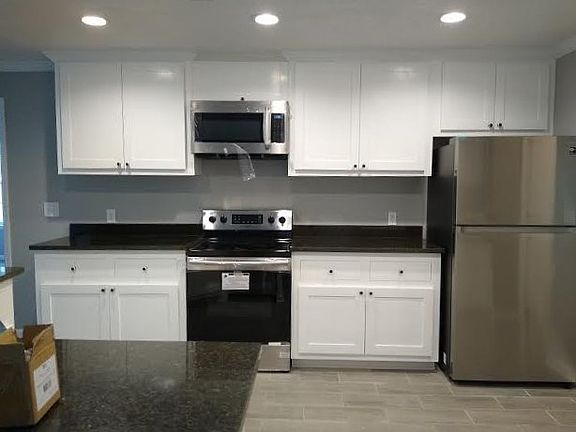 4th image of 4025 Emerson Way