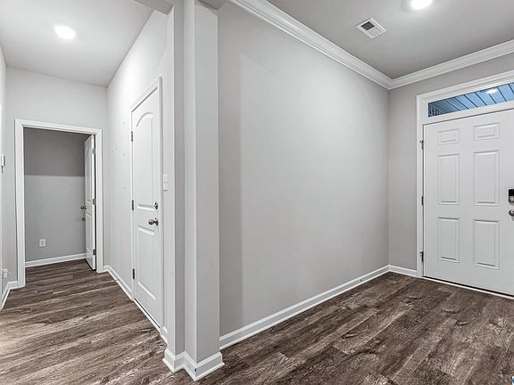 3rd image of 303 Ivyleaf Dr NW