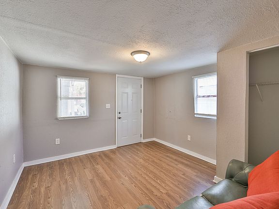 4th image of 1105 E 28th Ave