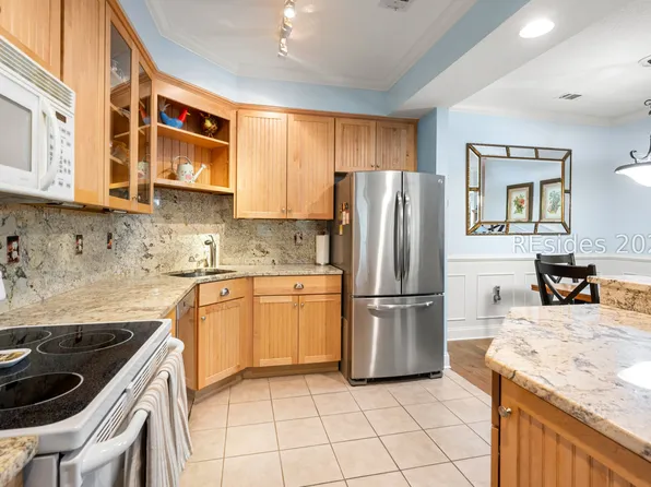 380 Marshland Rd APT J14, Hilton Head Island, SC 29926