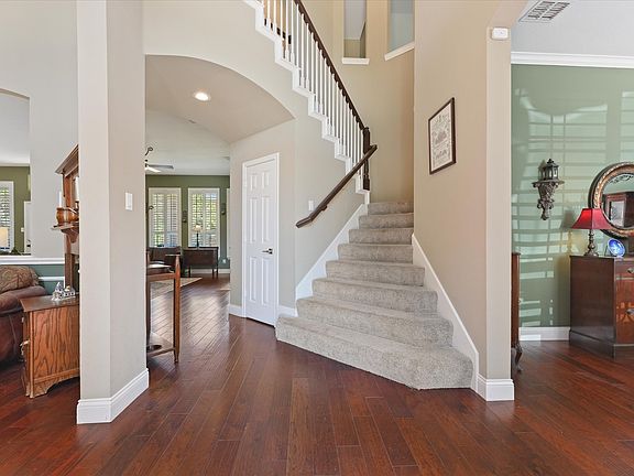 3rd image of 2105 Birdwood Cir