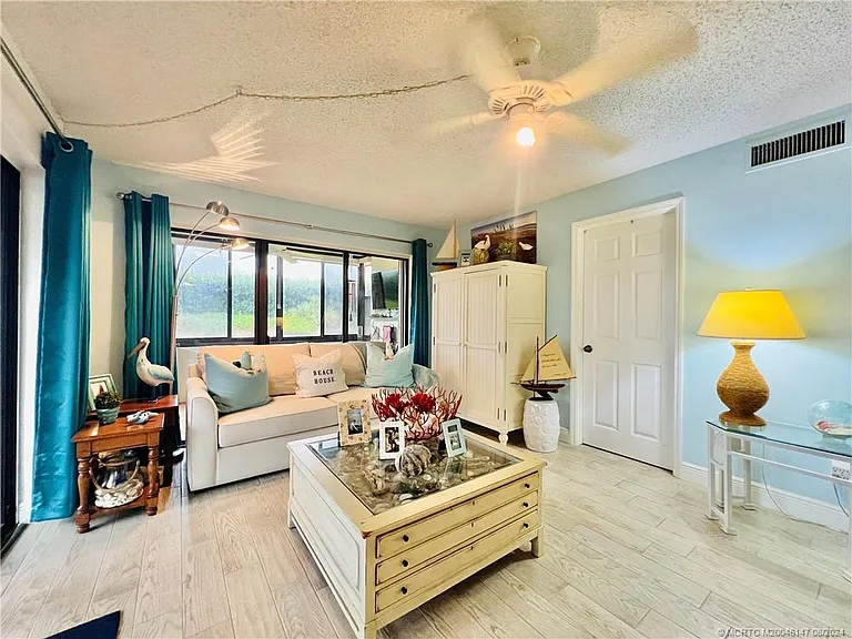 10044 S Ocean Dr #102 — Photo 37