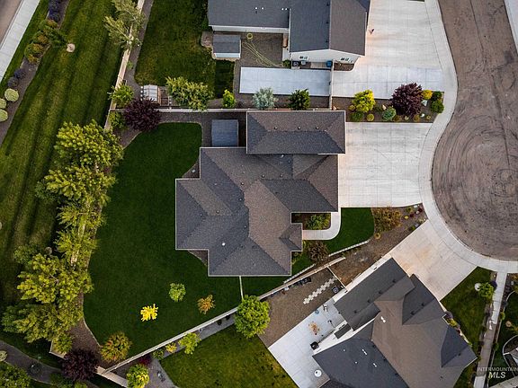 3rd image of 12045 Thames Ct