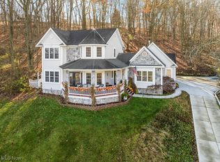 207 W Mohawk Dr, Malvern, OH 44644