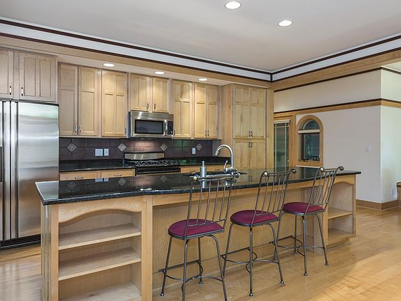 4th image of 11 Preserve Way