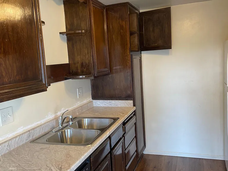 119 W Live Oak St #G — Photo 10