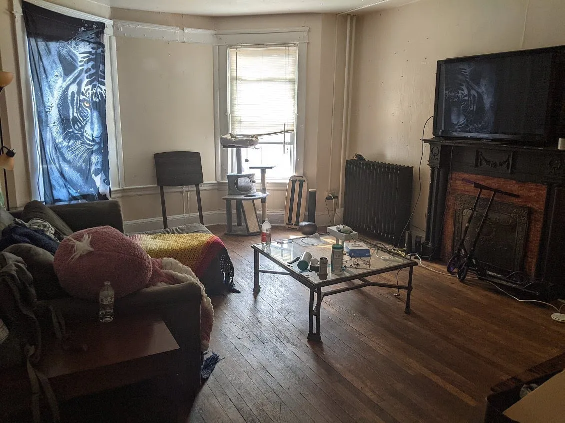 4 bed, 1000 sqft, $540 — Photo 3
