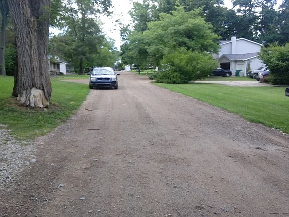 5th image of 1676 Lombardy Dr