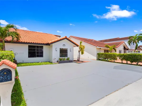 4542 SW 144th Ct, Miami, FL 33175