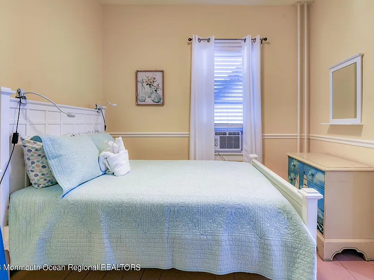 18 Abbott Ave #MAIN HOUSE — Photo 21