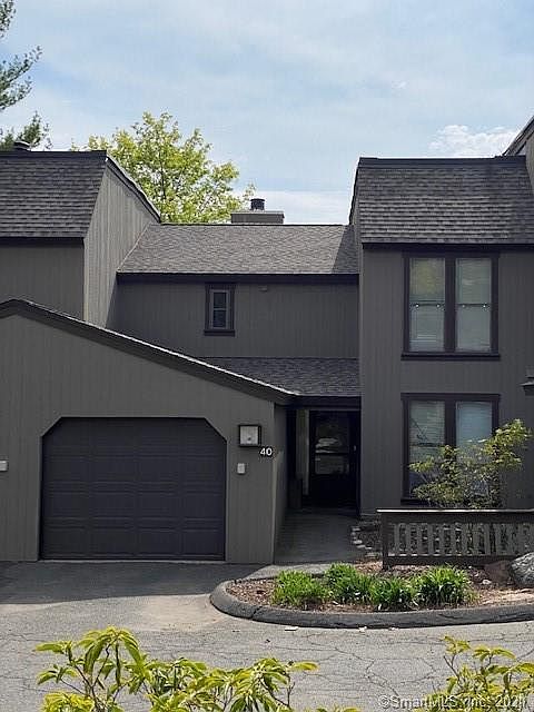 1st image of 40 Heritage Dr #40