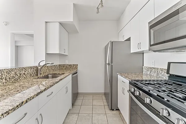 Sold by Compass | media 5