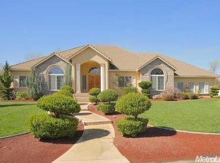 4820 Miners Cove Cir, Loomis, CA 95650