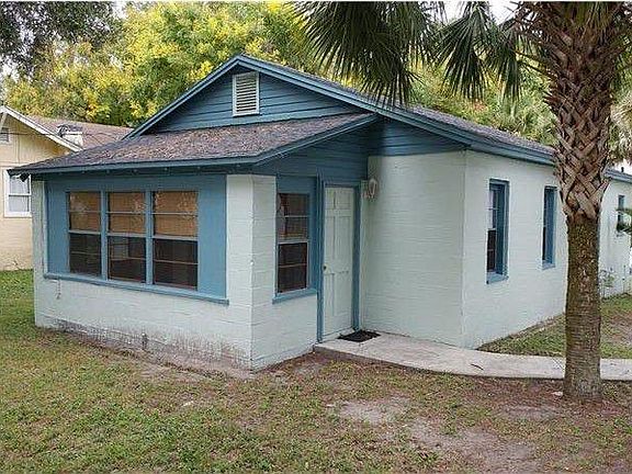 2nd image of 213 E Voorhis Ave