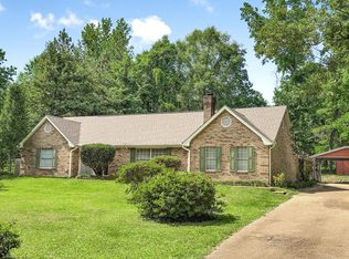 1062 Howell Dr, McComb, MS 39648