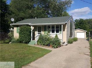 6433 Rosedale Rd, Lansing, MI 48911