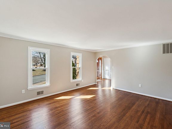 4th image of 13509 Anndyke Pl