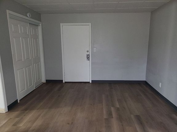 3rd image of 2930 5th Ave #22