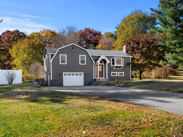 6 Turnbuckle Ln, Tyngsboro, MA 01879