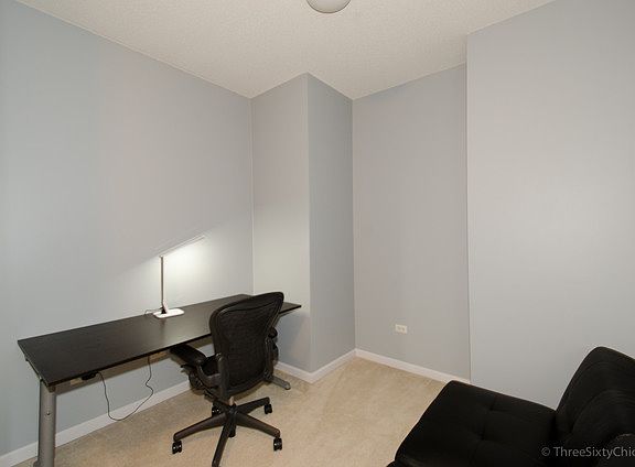 3rd image of 1717 S Prairie Ave APT 1604