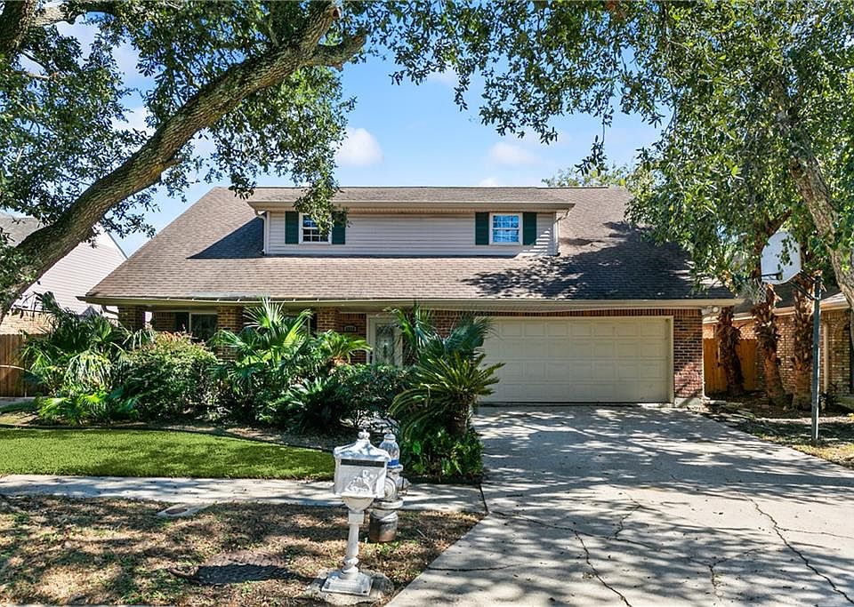 1st image of 4529 Chateau Dr