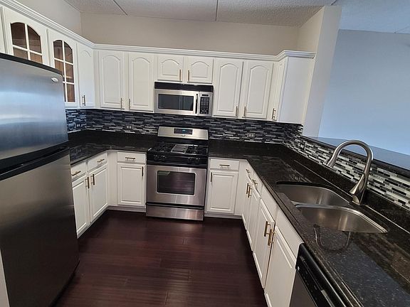 3rd image of 440 W Mahogany Ct Unit 403