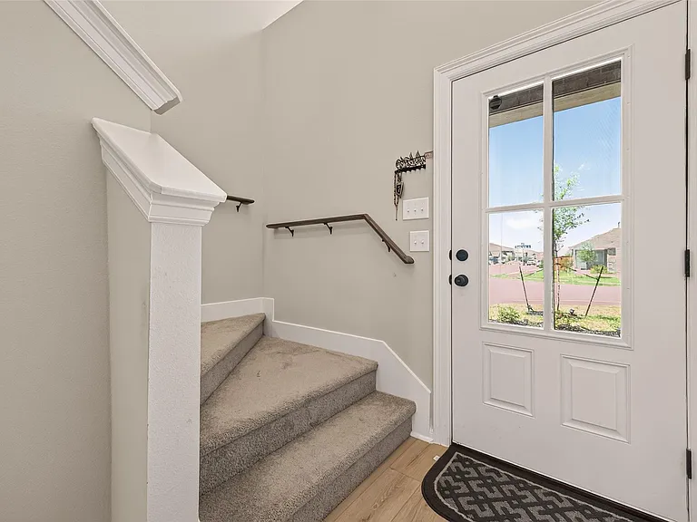 1010 Gentle Nook Dr — Photo 5