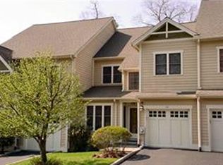 20 Landing Dr, Dobbs Ferry, NY 10522