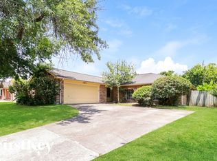 2923 Heritage Colony Dr, Webster, TX 77598