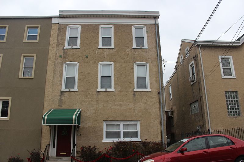 1st image of 414 Leverington Ave #3