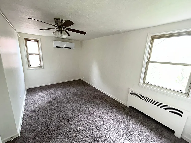 Charming 1, 2, and 3-Bedroom Townhomes in a Quiet Pittsburgh Neighborhood — Photo 57