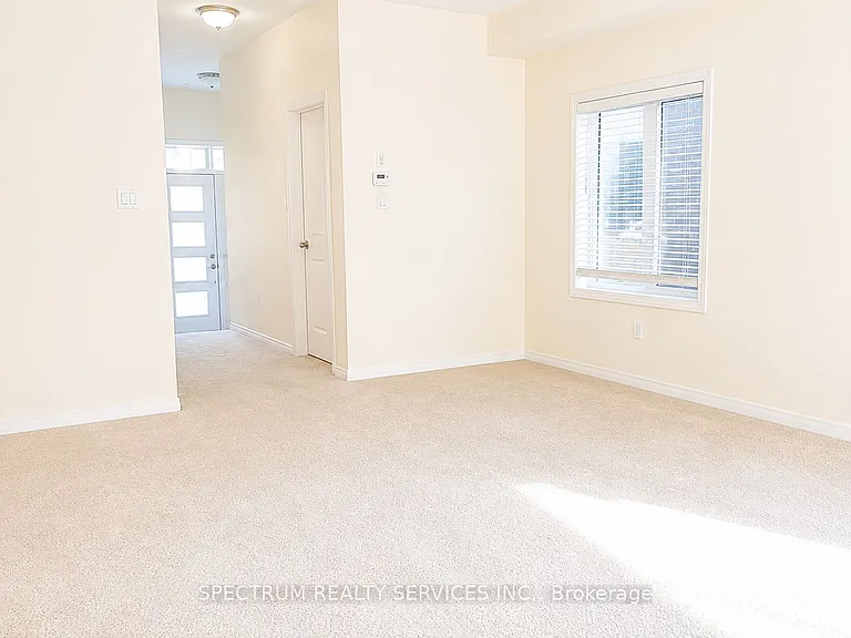 45 Dennis Ave — Photo 4