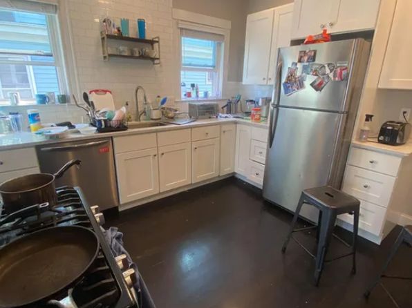 69 Bromfield Rd #3