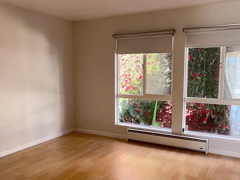 10 Professional Center Pkwy #3 — Photo 6