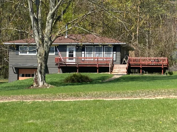 5502 Paradise Dr, Reading, MI 49274