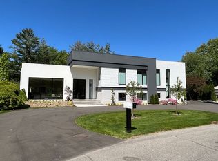 3515 Sutton Pl, Bloomfield Hills, MI