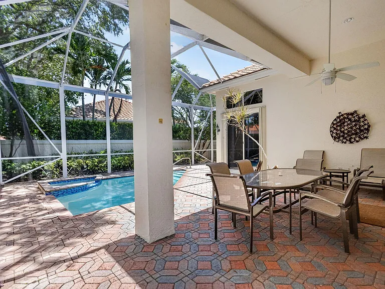 1048 Diamond Head Way — Photo 26