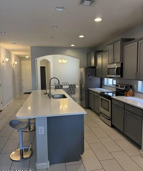 1701 N Hillcrest — Photo 2