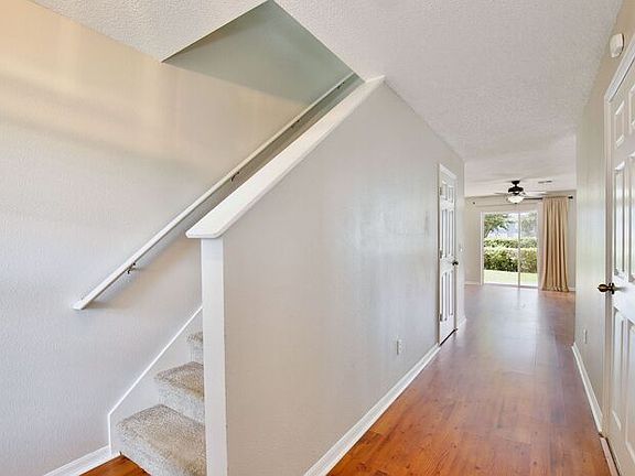 3rd image of 12810 Lexington Summit St