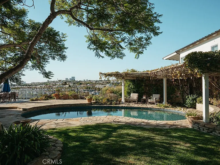 407 Mendoza Ter — Photo 57