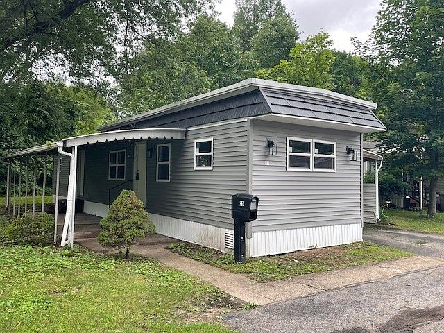 1st image of 23 Patio Dr