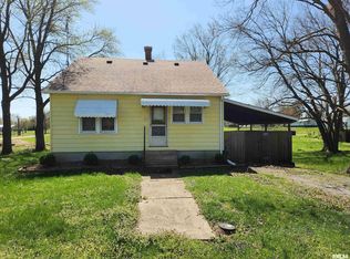 208 E Davis St, Ava, IL 62907