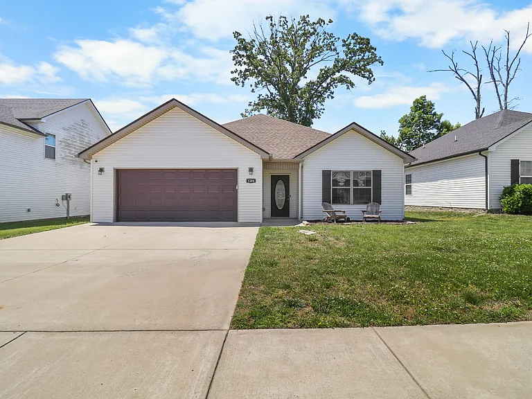 1286 Magnum Dr — Photo 2
