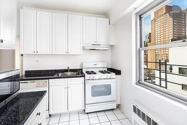 Rented by Triplemint | media 17